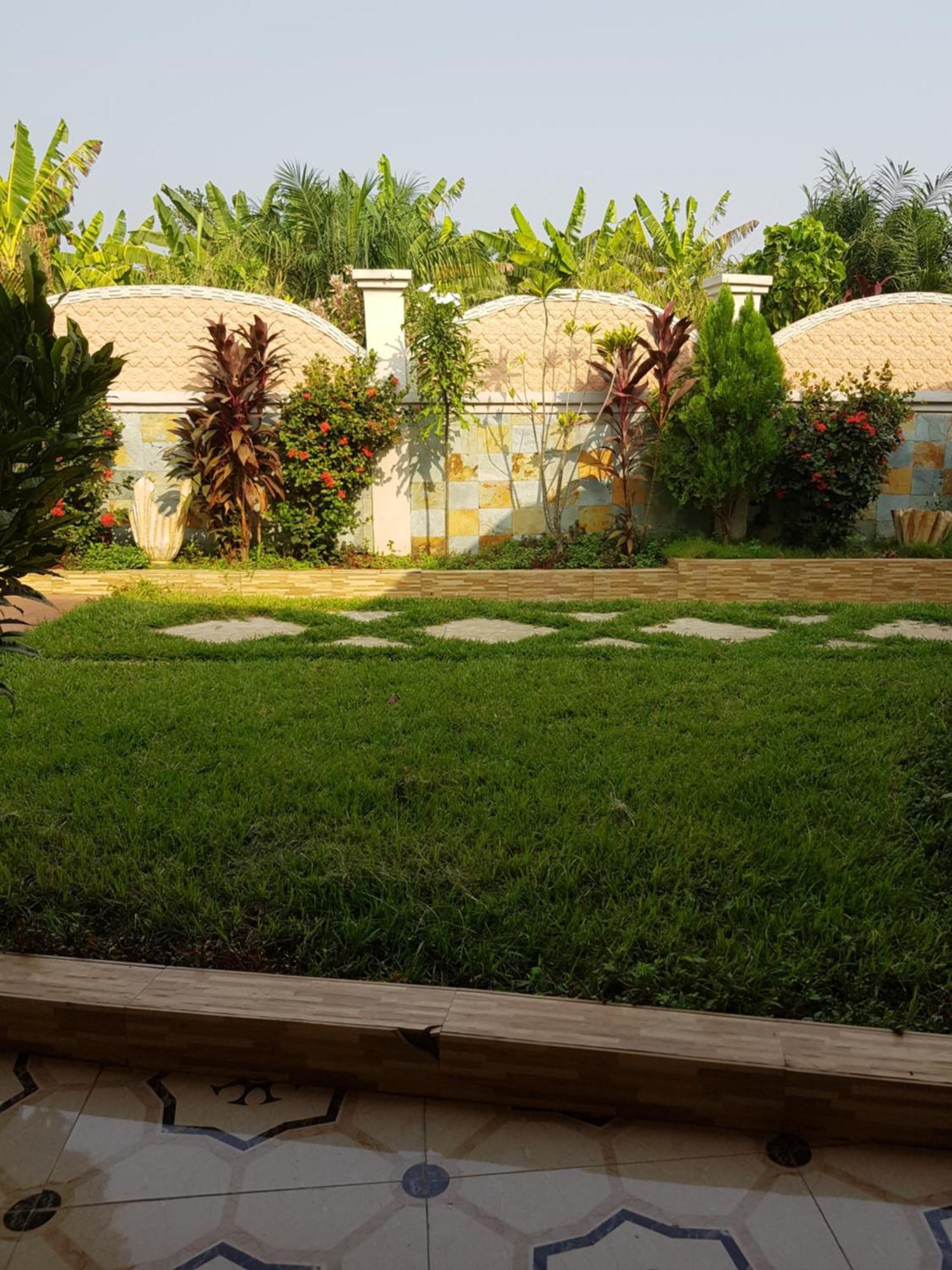 Nana Adu Guest House Koforidua Buitenkant foto