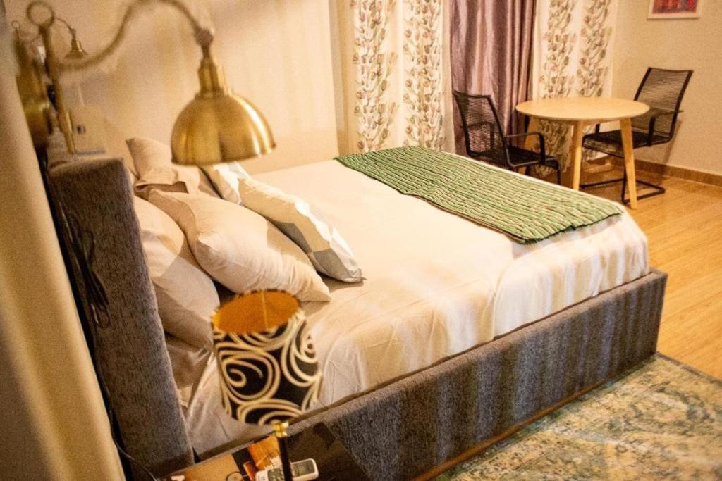Nana Adu Guest House Koforidua Buitenkant foto